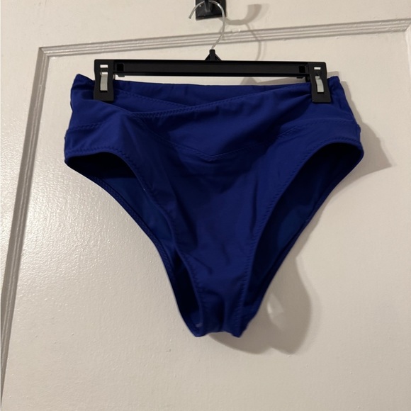 Fabletics High-Waisted Cross Over Swim Bottom Sz Medium - Picture 4 of 6